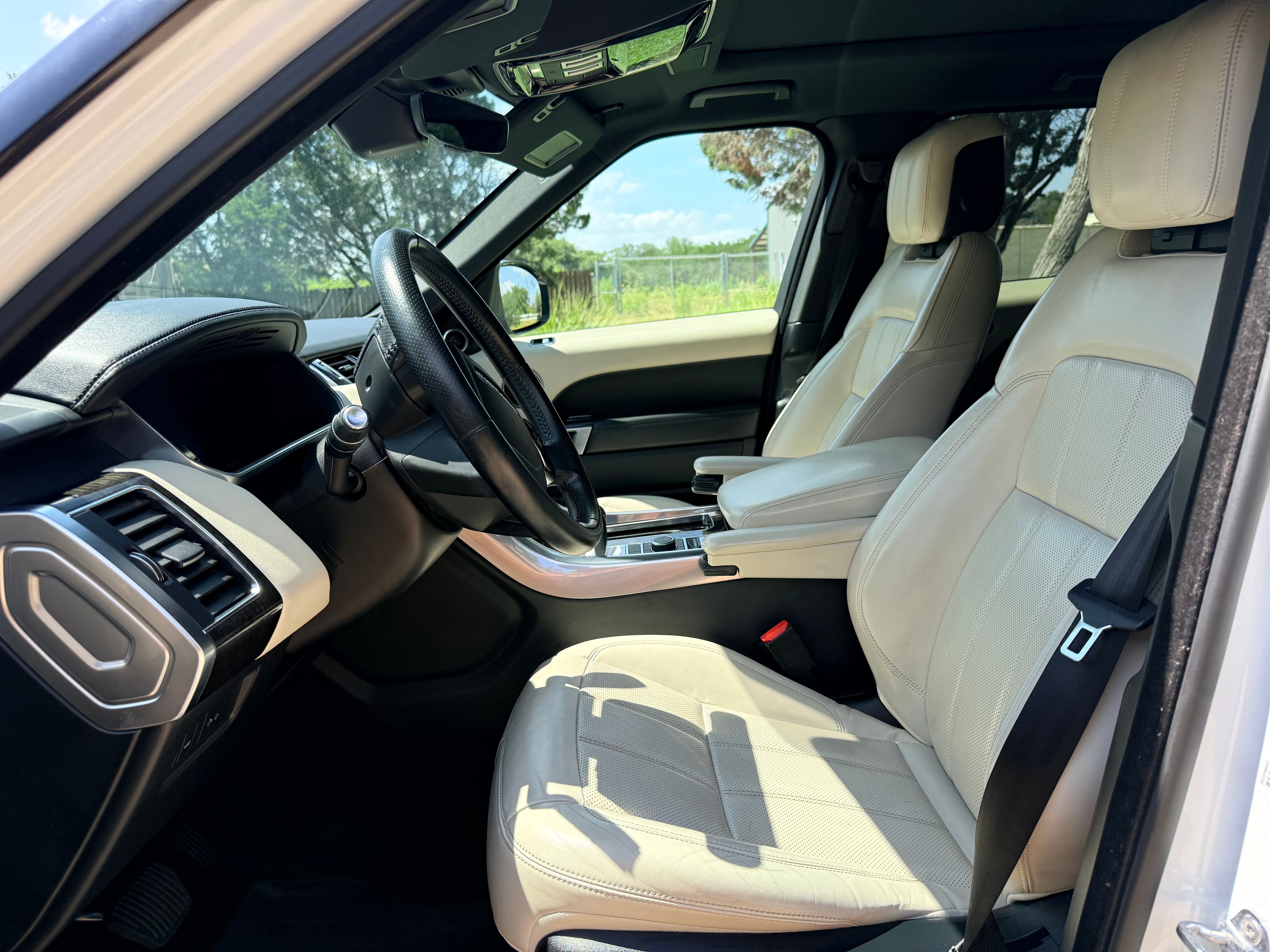 Used 2020 Land Rover Range Rover Sport HSE AWD/4WD image 17