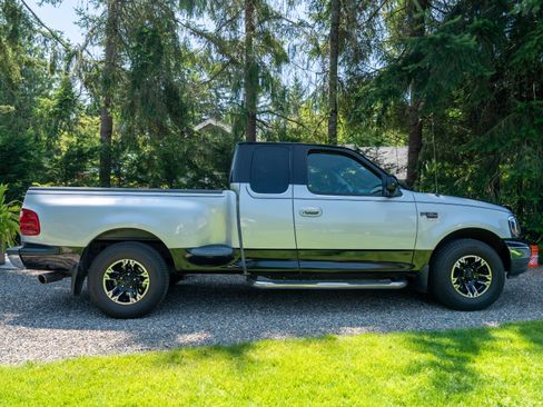 Used 2003 Ford F150 XLT RWD image 1