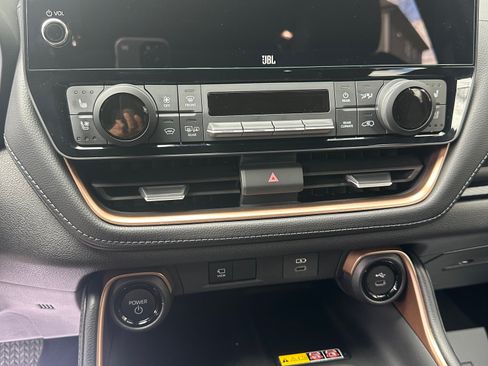 Used 2025 Toyota Grand Highlander AWD Hybrid image 16