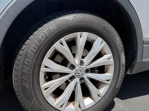Used 2019 Volkswagen Tiguan S w/ Driver Assistance Package FWD image 9