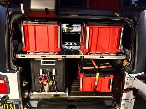 Used 2016 Jeep Wrangler Unlimited Sahara w/ Max Tow Package image 11