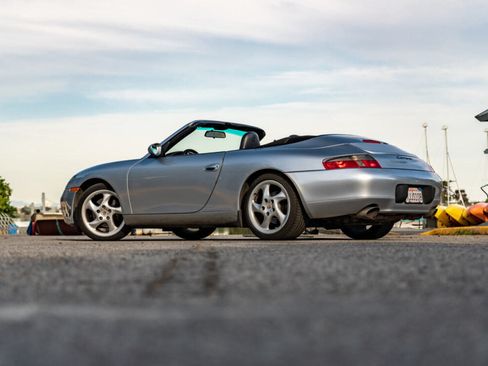 Used 2000 Porsche 911 Carrera image 18