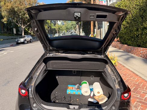 Used 2022 MAZDA MAZDA3 s image 9