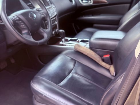 Used 2015 Nissan Pathfinder SL w/ SL Tech Package image 5