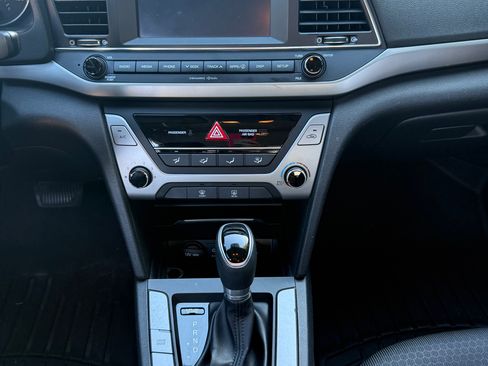 Used 2018 Hyundai Elantra SEL FWD image 10