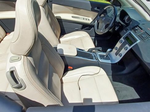 Used 2011 Volvo C70 T5 FWD image 12