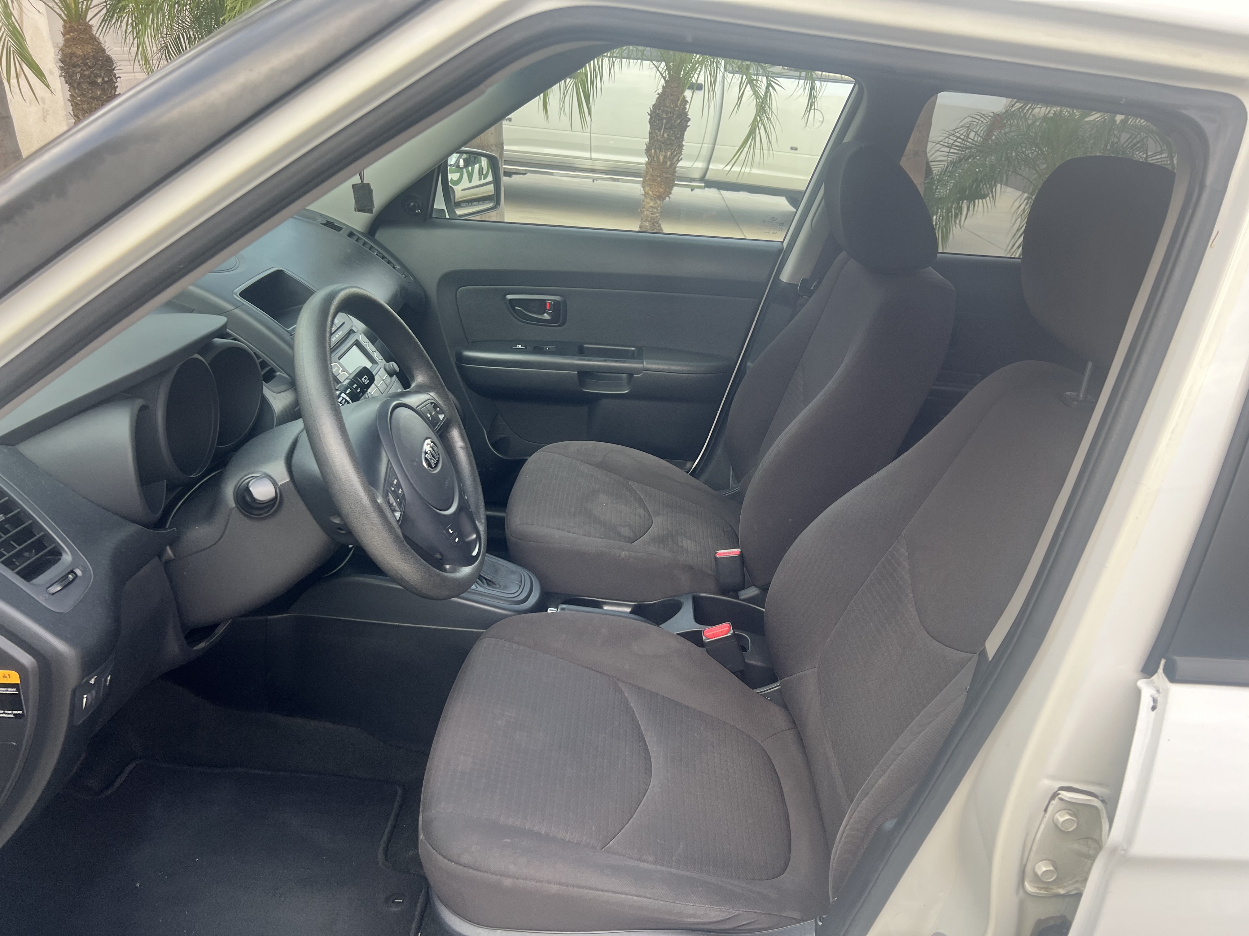 Used 2013 Kia Soul FWD image 8