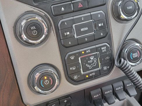 Used 2016 Ford F350 Lariat w/ Lariat Ultimate Package image 6