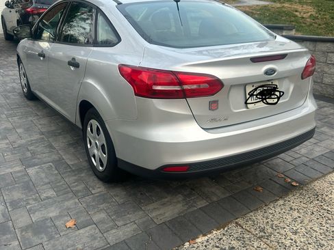 Used 2017 Ford Focus S image 8