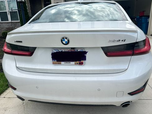 Used 2021 BMW 330i xDrive Sedan w/ Premium Package image 5