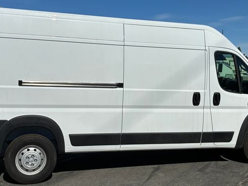 Used 2023 RAM ProMaster 2500 image 4