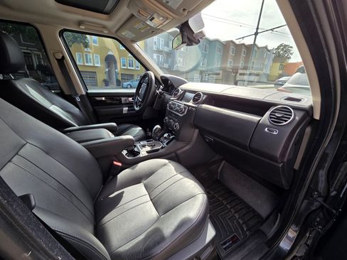 Used 2013 Land Rover LR4 HSE image 11