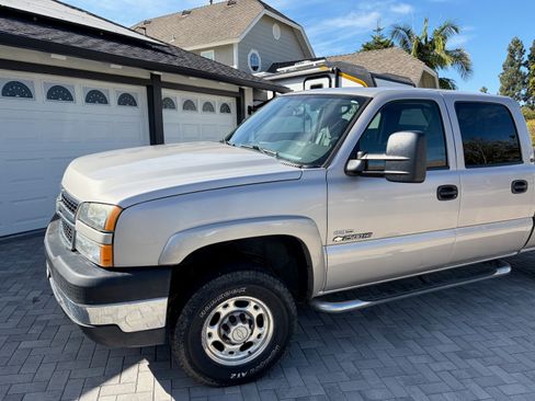Used 2007 Chevrolet Silverado 2500 LT w/ Heavy-Duty Power Package RWD image 15