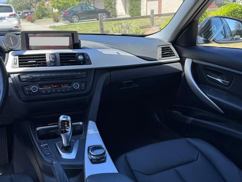 Used 2014 BMW 320i Sedan RWD image 2