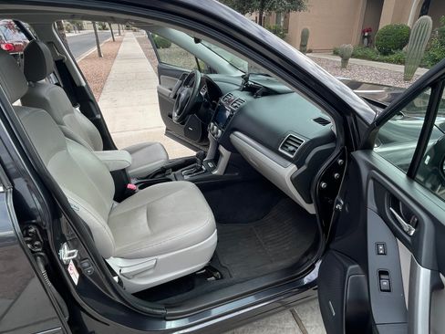 Used 2016 Subaru Forester 2.5i Touring w/ Eyesight & Navigation System image 11