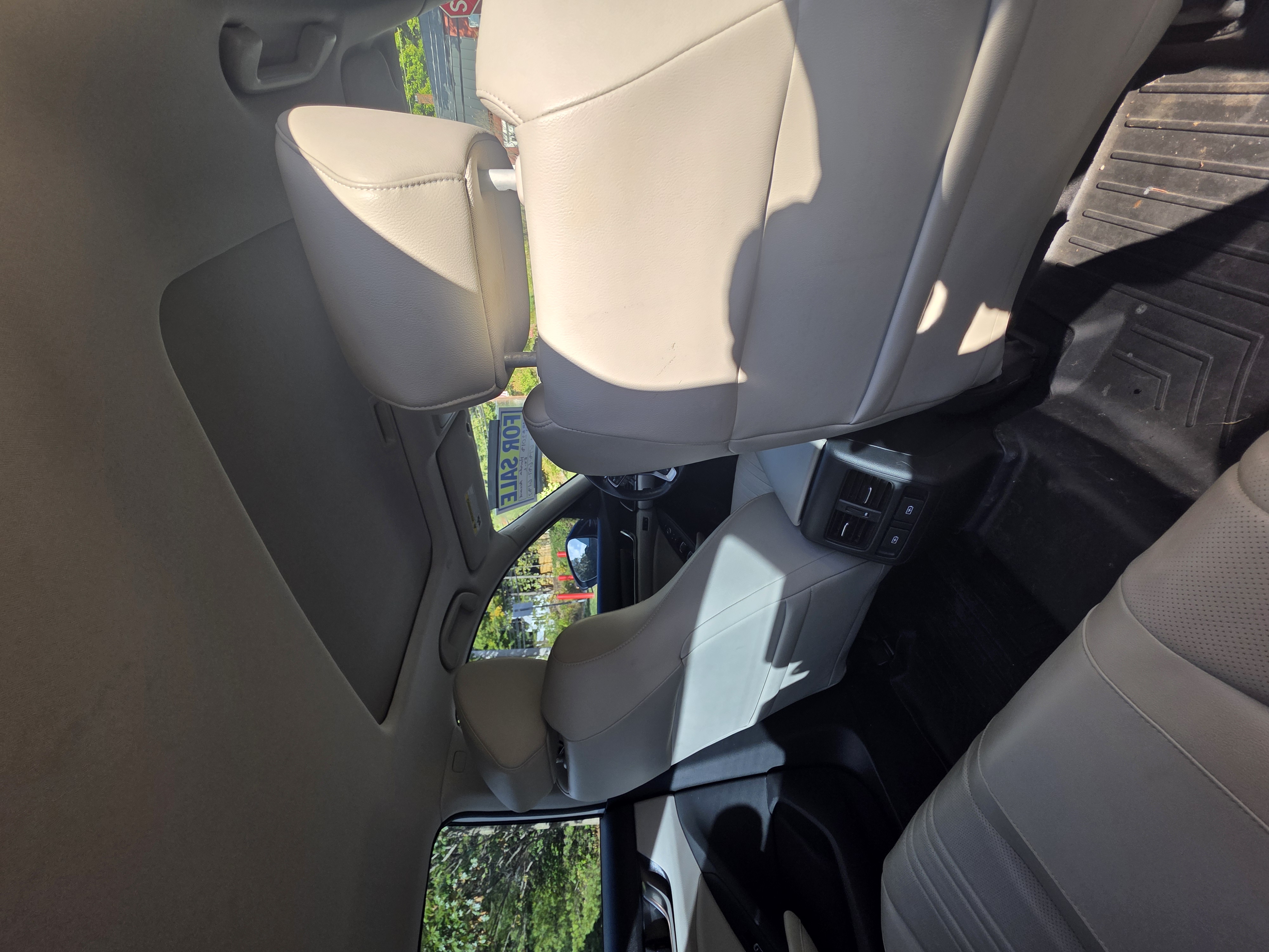 Used 2018 Honda Accord EX-L image 11