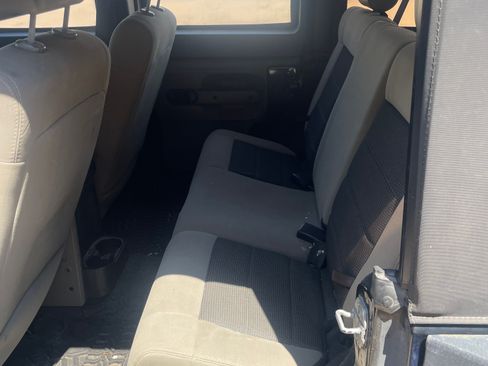 Used 2009 Jeep Wrangler Unlimited X image 11