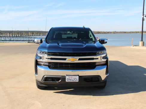 Used 2022 Chevrolet Silverado 1500 LT w/ Safety Package image 12