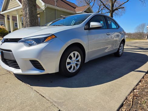 Used 2015 Toyota Corolla L image 1