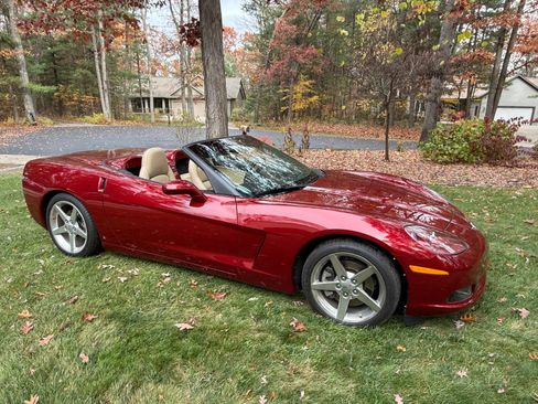 Used 2006 Chevrolet Corvette Convertible w/ Preferred Equipment Group image 9