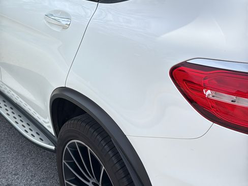 Used 2019 Mercedes-Benz GLC 300 4MATIC Coupe image 10