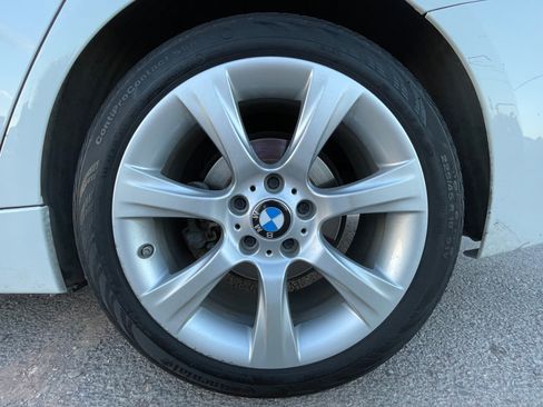 Used 2015 BMW 320i Sedan RWD image 14