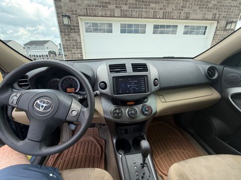 Used 2012 Toyota RAV4 FWD w/ Value Pkg image 16