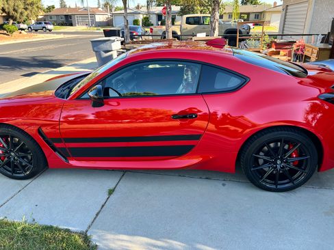 Used 2024 Toyota GR86 TRUENO Edition image 8