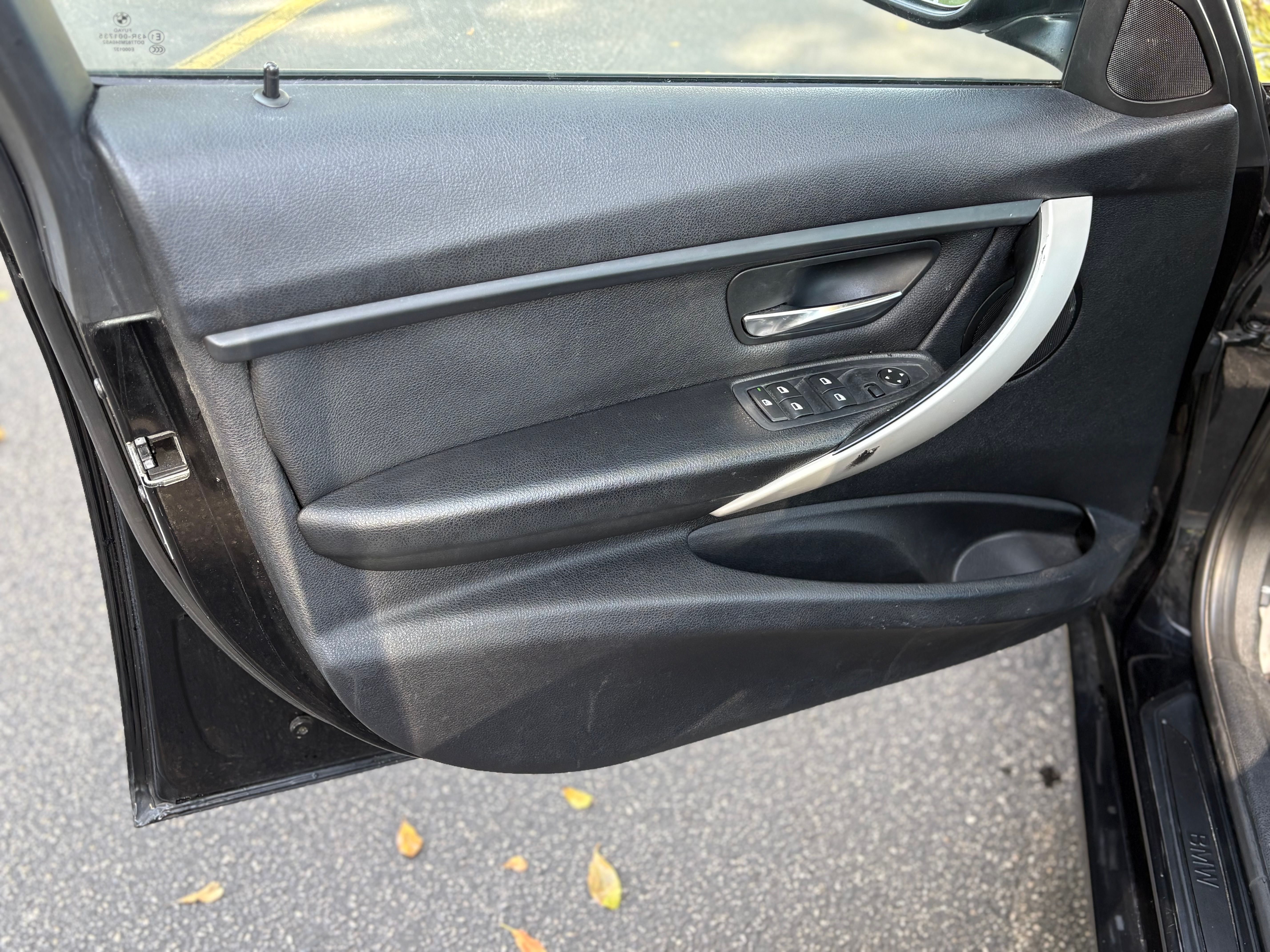 Used 2014 BMW 320i Sedan RWD image 14