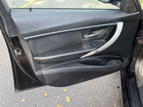 Used 2014 BMW 320i Sedan image 14