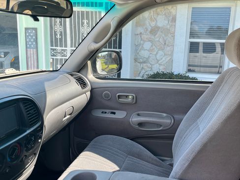 Used 2002 Toyota Tundra SR5 image 8