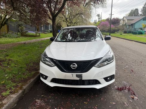 Used 2018 Nissan Sentra SR w/ SR Midnight Edition Package FWD image 4