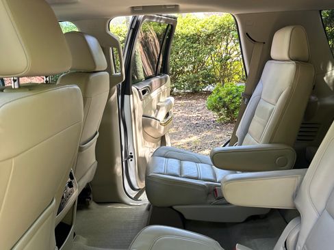 Used 2017 GMC Yukon Denali w/ Open Road Package image 12