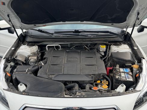 Used 2017 Subaru Outback 3.6R Touring w/ Popular Package #5A image 17