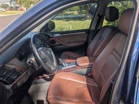 Used 2011 BMW X5 xDrive35i image 2