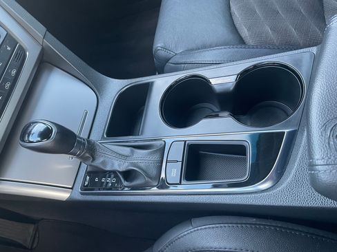 Used 2016 Hyundai Sonata Sport w/ Option Group 02 image 8