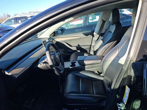 Used 2021 Tesla Model 3 Standard Range Plus image 6