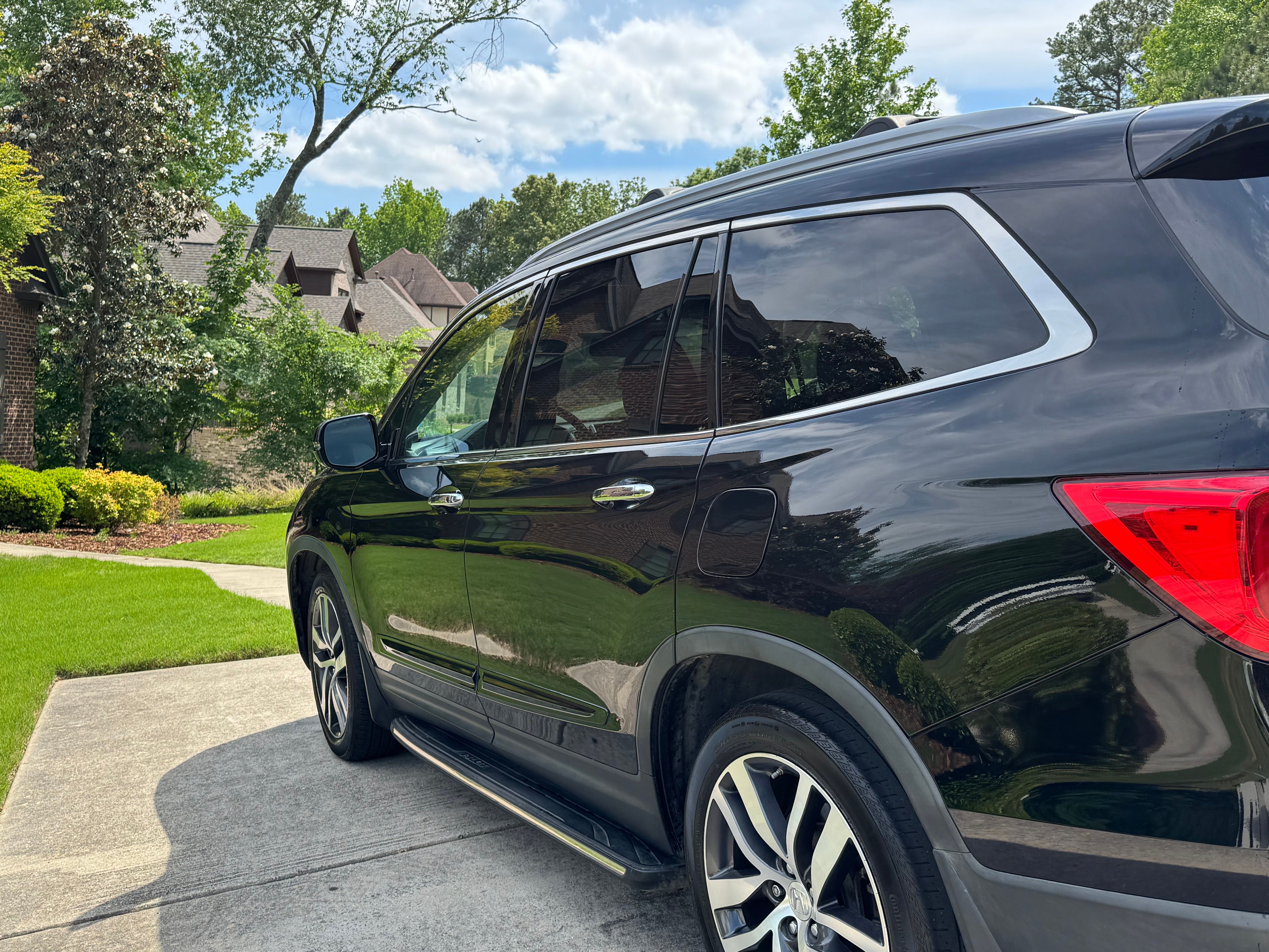 Used 2018 Honda Pilot Touring image 9