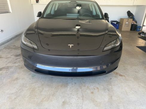 Used 2024 Tesla Model 3 Standard Range RWD image 1