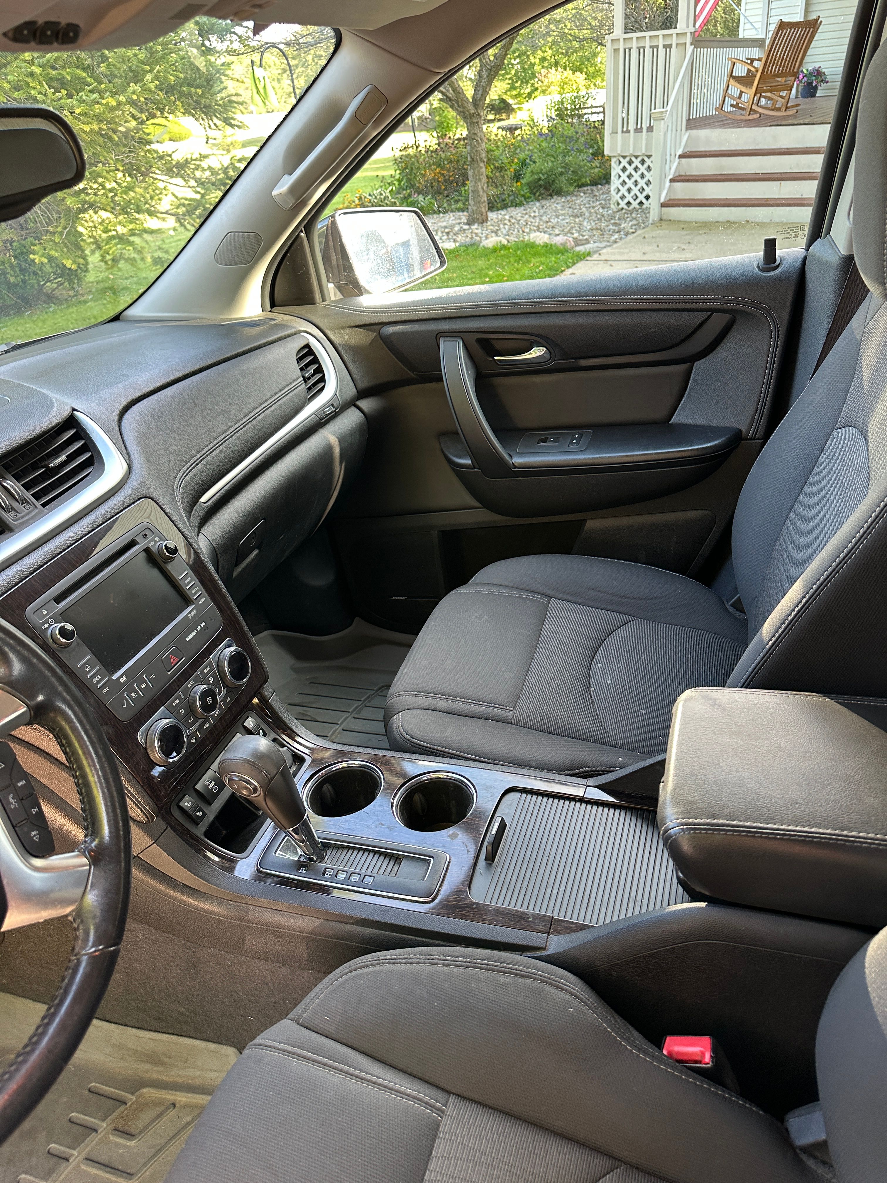 Used 2015 Chevrolet Traverse LT w/ Traveler's Package AWD/4WD image 6