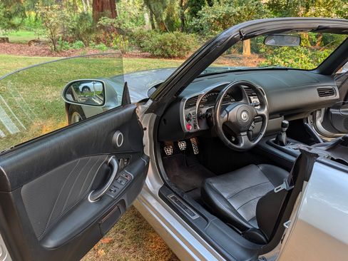 Used 2002 Honda S2000 image 12