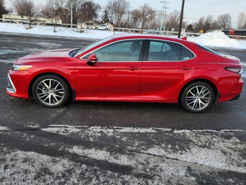 Used 2023 Toyota Camry XLE w/ Cold Weather Package image 1