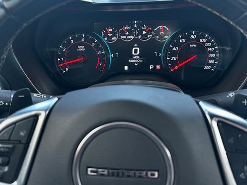Used 2016 Chevrolet Camaro SS RWD image 9