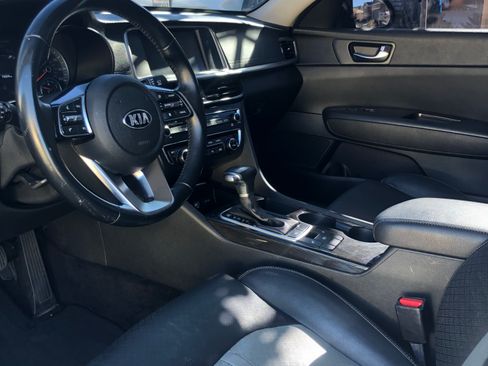 Used 2019 Kia Optima EX image 12