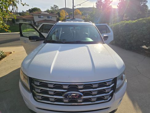 Used 2016 Ford Explorer XLT w/ Equipment Group 202A image 17