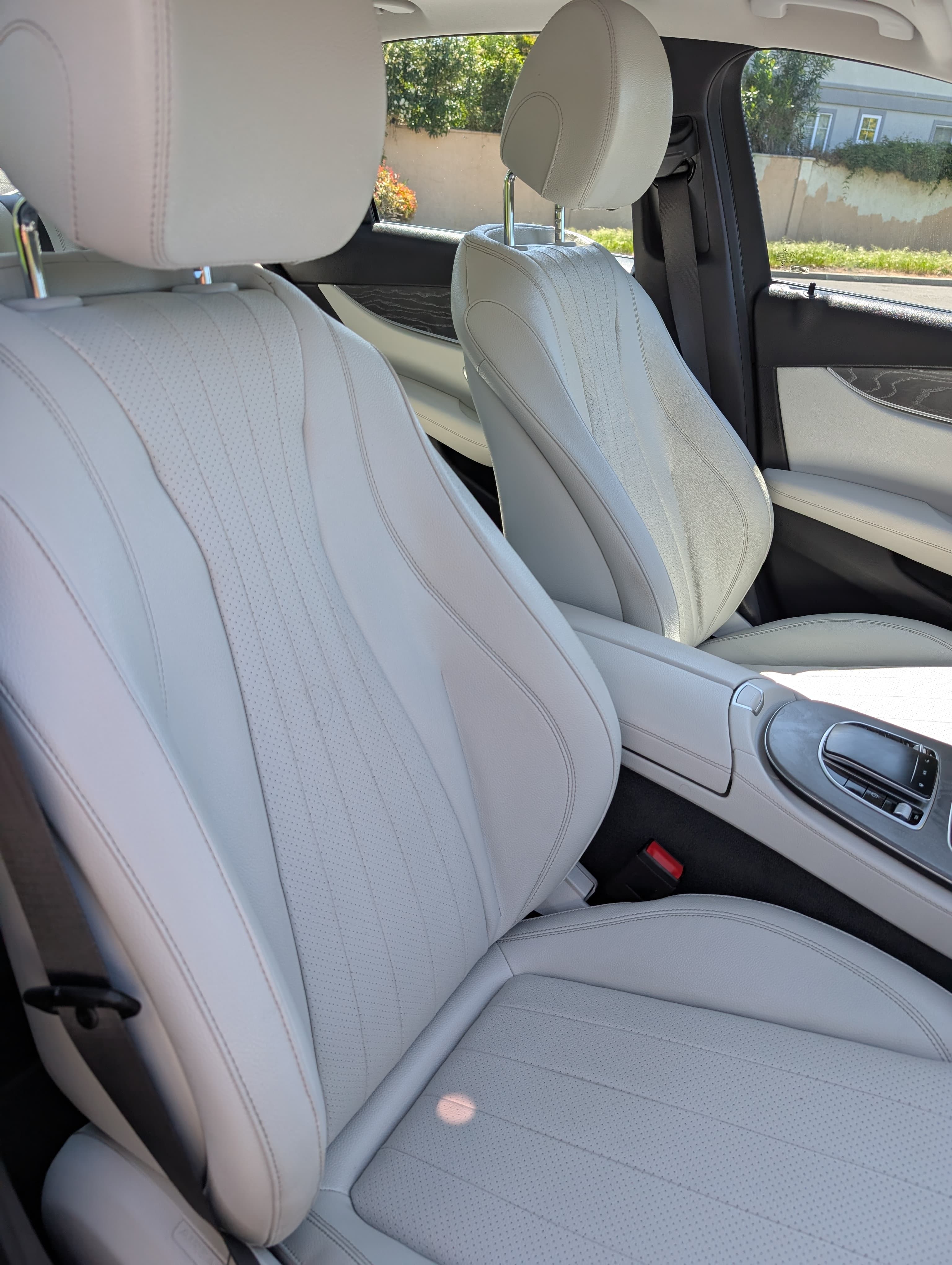 Used 2022 Mercedes-Benz E 350 Sedan image 15