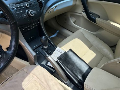 Used 2009 Acura TSX Sedan FWD image 2