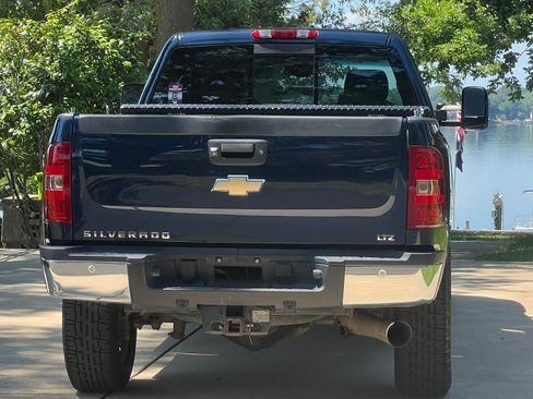 Used 2011 Chevrolet Silverado 2500 LTZ w/ LTZ Plus Package AWD/4WD image 18