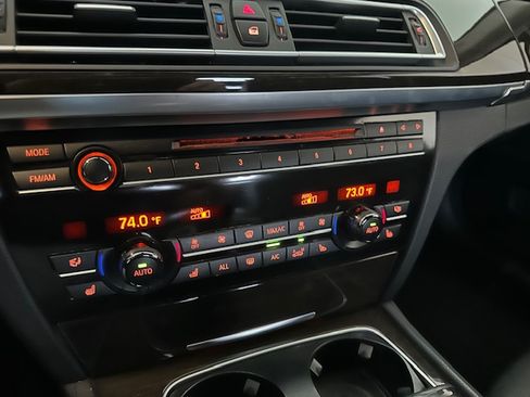 Used 2013 BMW 740Li image 15