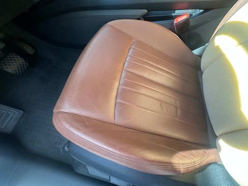 Used 2019 Audi e-tron Premium Plus image 10